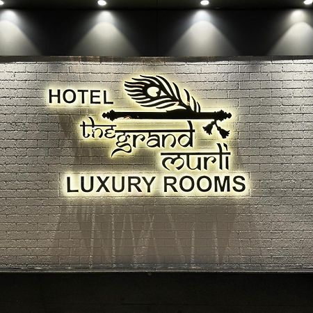 Hotel The Grand Murli Szúrat Kültér fotó
