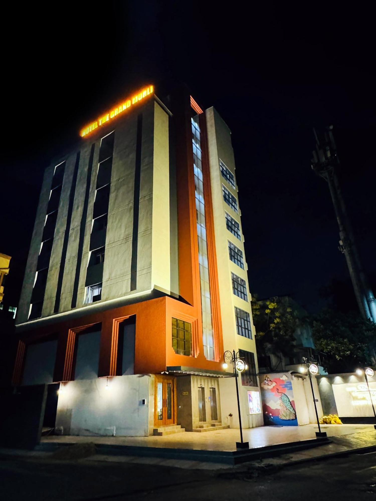 Hotel The Grand Murli Szúrat Kültér fotó