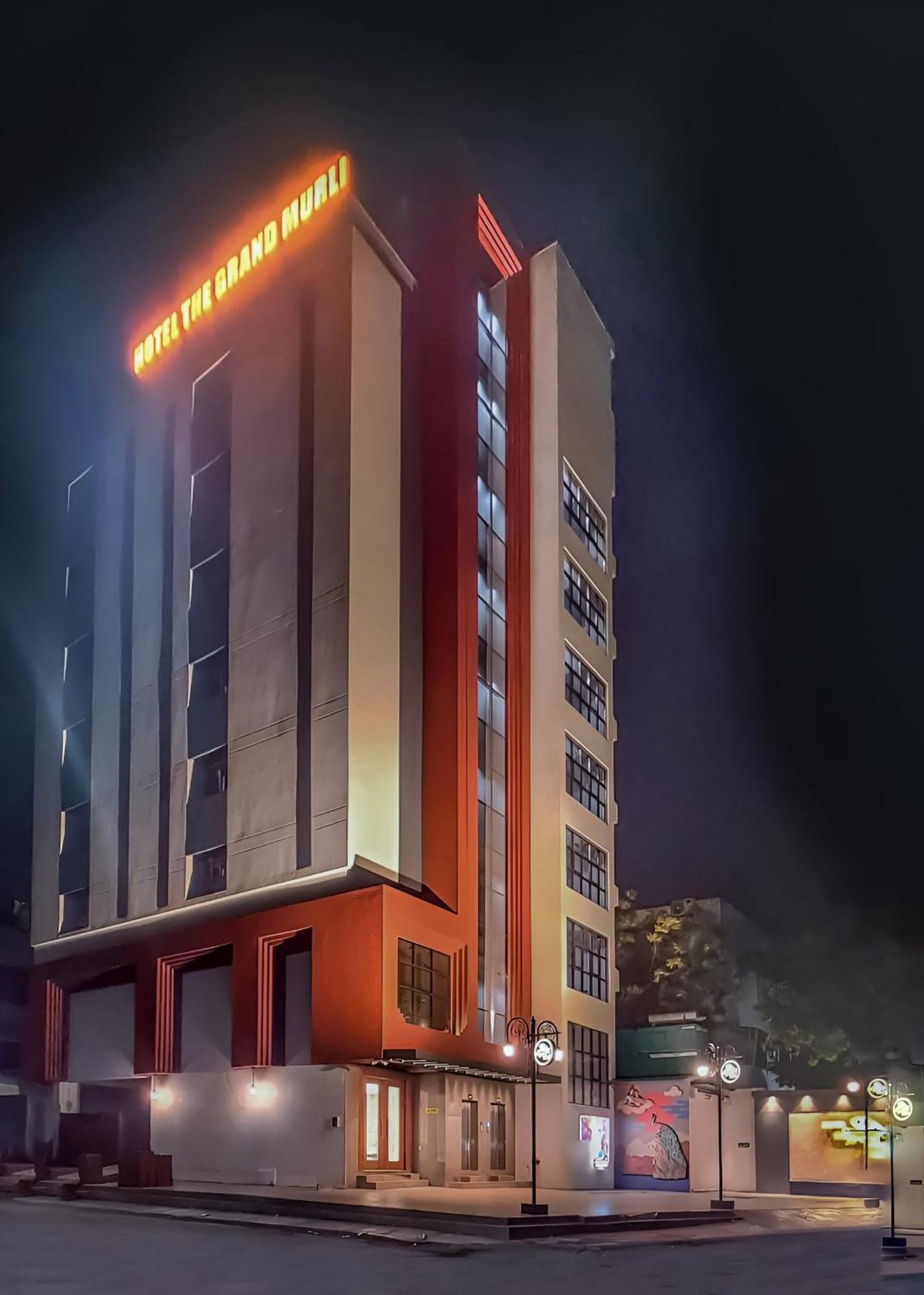 Hotel The Grand Murli Szúrat Kültér fotó
